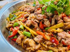 -兔行天下-鸿鹤鲜锅兔(中海国际店)