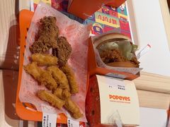 -Popeyes炸鸡·汉堡·奶昔(五角场万达店)