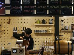 -几个木匠匠人厨房