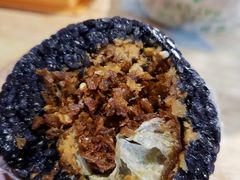 肉松油条-芳婆糕团店(王府大街店)