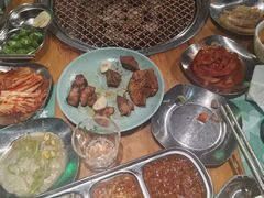 -唯成•韩国炭火烤肉 유성고기