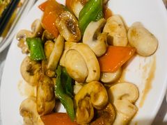 三色蘑菇-火地铁板烧(河西龙湖天街店)