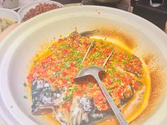 剁椒鱼头-俏湘厨•地道湘菜(建华南路店)