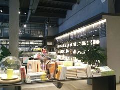 -阅西安新华书店(翠华南路店)