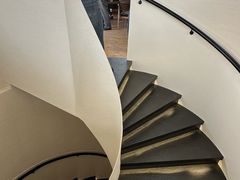 -华致酒行(沈砖公路店)