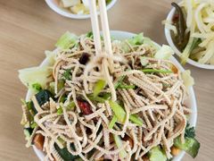 -闫家驴肉老店(华电一校店)