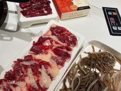 吊龙伴-八合里牛肉火锅(上海世茂广场店)