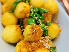 炸土豆球-楚媚娘炭火蛙锅(宽厚里店)