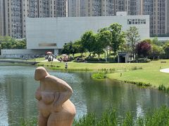 -李自健美术馆
