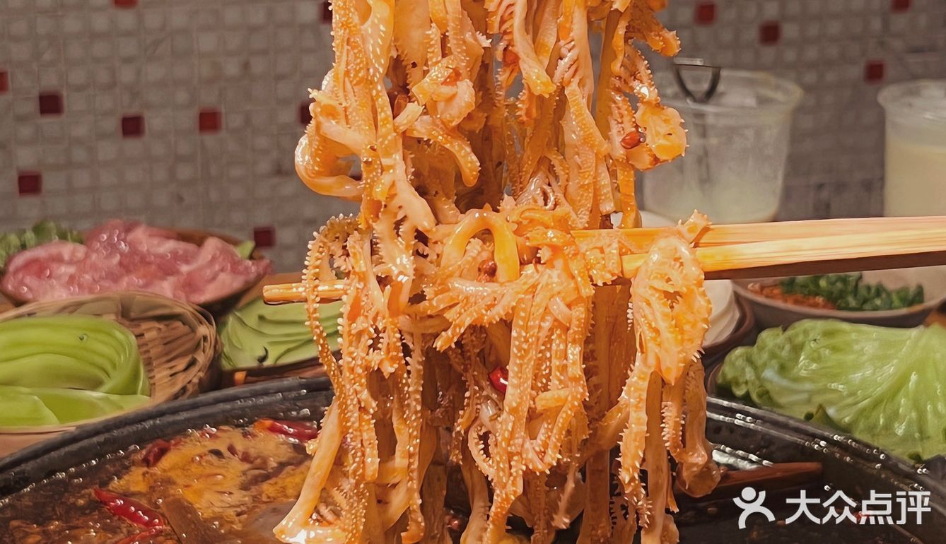 渝中老巷子里的天台火锅🌃邂逅电影同款