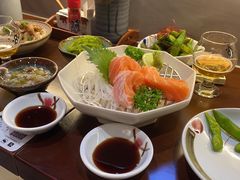 -8PINTS八品脱·日料·烧鸟·精酿小酒馆(莘庄店)