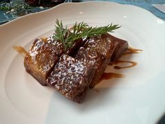 蜜汁煎荔浦香芋-扬州香格里拉·香宫中餐厅