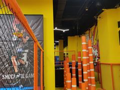 -爱蹦iBOON蹦床运动馆(江汉店)