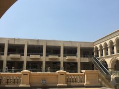 -王府井奥莱临潼小镇(临潼店)