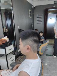 -藤野造型烫发染发