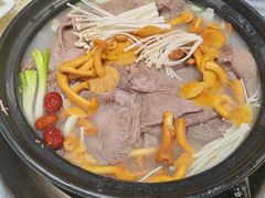 -九寨特色牦牛肉汤锅 羊肉汤锅