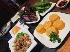 -大匠工房古船木艺术餐厅·猪肚鸡专门店(长白仙岛店)