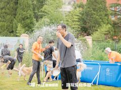 -趣玩宠物乐园寄养训犬训狗游泳池