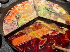 -三出山火锅(南京万象天地店)