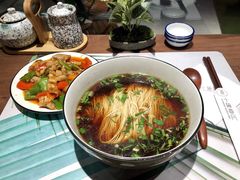 酱爆牛蛙面-十面春风·江南面馆(崇宁路店)