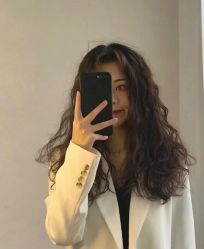 -BULB STUDIO 巴柏明星发型工作室