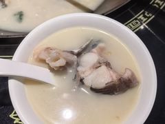 -陈大锅·岳阳鱼馆·地道岳阳菜(美食街店)