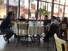 大堂-恋拐子油爆虾·家常菜