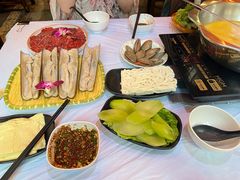 -鲜入围煮花胶鸡海鲜火锅