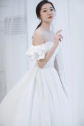 -洋洋婚纱品牌集合店