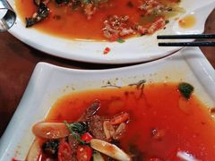 -石磨豆花家常菜·牦牛排土火锅