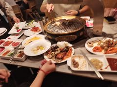 -山焱·炭火自助烤肉(周浦万达店)