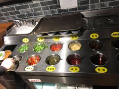 自助调料区-義聚德·清真铜锅涮羊肉·烧烤(河东店)