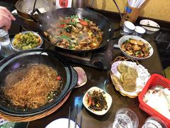 -富正毅三下锅·湘西韵味(天门山索道店)