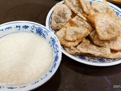 老北京炸灌肠-门框胡同百年卤煮(新街口店)