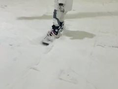 -乔波室内滑雪场