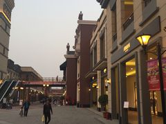 -王府井奥莱临潼小镇(临潼店)