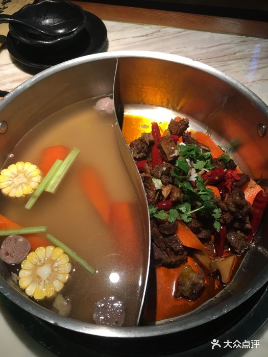 左庭右院鲜牛肉火锅(爱琴海公园店)特色牛腩鸳鸯锅图片 - 第1张