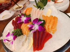 -青瓦餐厅·生鱼片·韩园烤肉(西塔店)