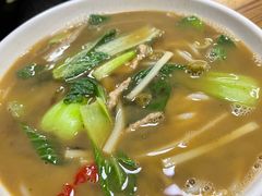 -牛八宝桂林米粉(八里庄店)