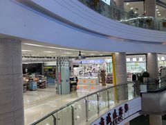 -鲁邦国际风情街(麦世达韩国精品百货店)