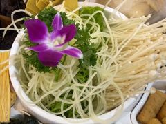 -鸡遇虾煲干锅火锅(小寨金莎店)