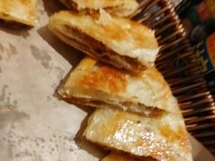 葱香牛肉饼-湘力力小院·鱼汤泡饭(枫林路店)