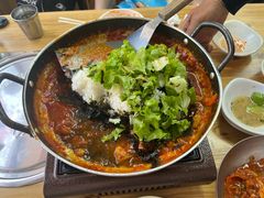 -亲昵春川鸡排(韩国美食街店)