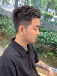 -首脑美发沙龙