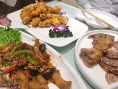 三鲜烧蹄筋-添福来墨鱼饺子 · 海鲜东北菜(大连星海·黄浦路店)