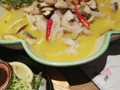 QQ酸汤鱼-蜜桃餐厅·江浙融合菜(荟聚购物中心店)