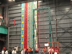 -极限PLAY运动娱乐新世界·团建派对表演休闲馆·室内高空游乐园
