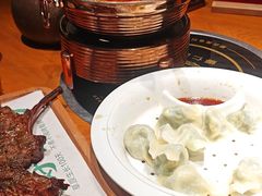-娜仁图雅蒙古美食村(33小镇店)