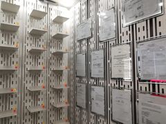 -目艮眼镜SHOWROOM(品牌集合店)
