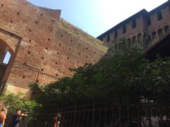 -斯福尔扎古堡